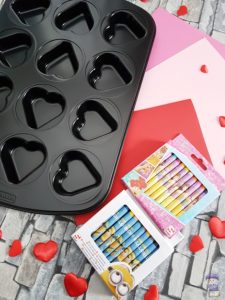DIY Herzen aus Wachsstiften Upcycling Grußkarten Valentinstag Muttertag 01