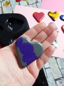 DIY Herzen aus Wachsstiften Upcycling Grußkarten Valentinstag Muttertag 08