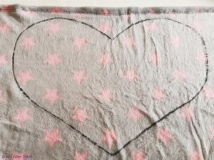 DIY Herzkissen Valentinstag ohne nähen 05