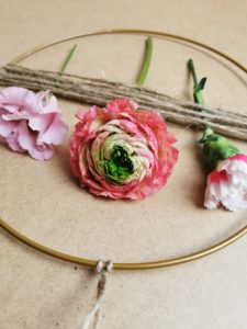 DIY Fensterdeko Blumen selber machen 07