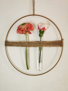 DIY Fensterdeko Blumen selber machen 24