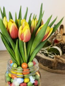 Oster Deko Blumen im Glas bunt DIY 02