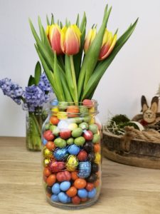 Oster Deko Blumen im Glas bunt DIY 03