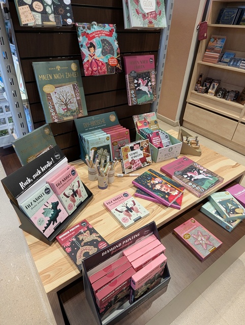 Buch und Kunsthandlung Maria Laach 05