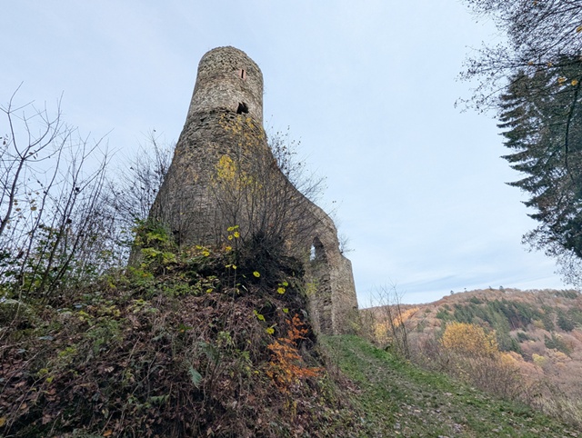 Burgruine Neublankenheim 04
