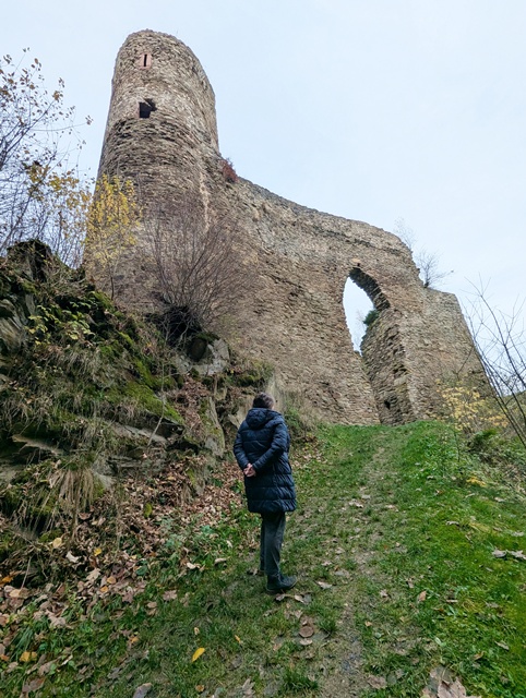 Burgruine Neublankenheim 08